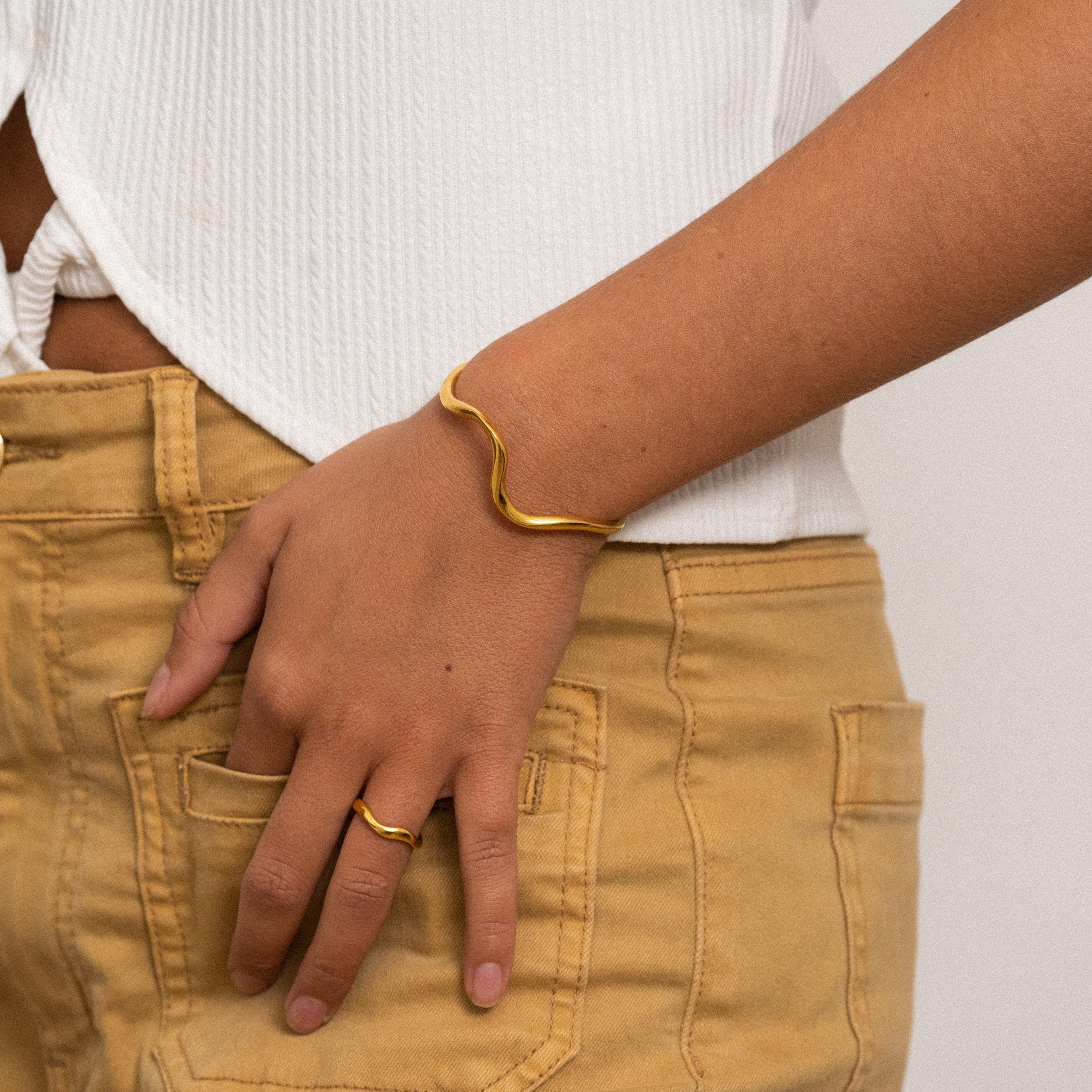 WAVES JUSTERBART ARMBAND