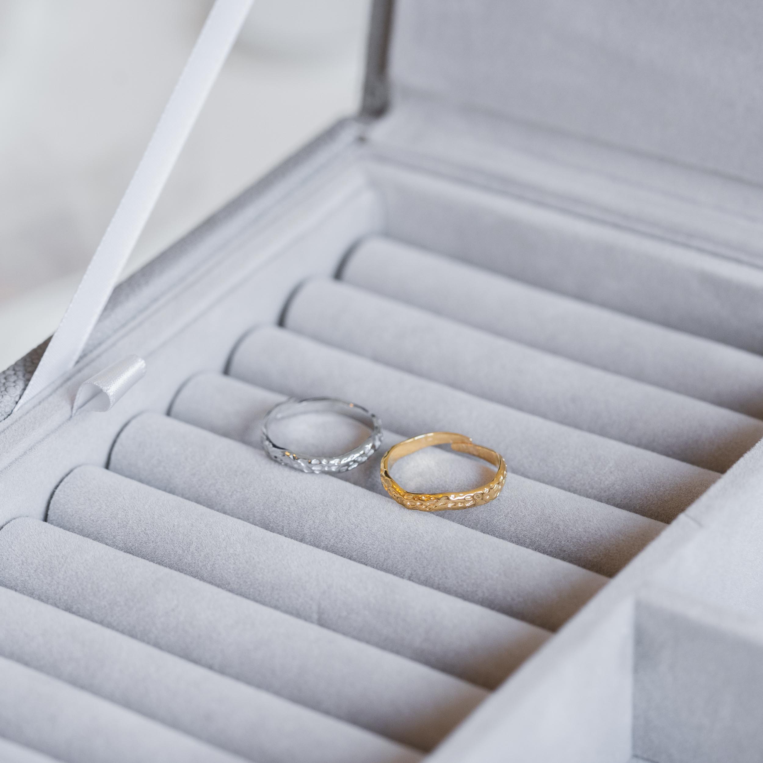 MOON WAVES JUSTERBAR RING