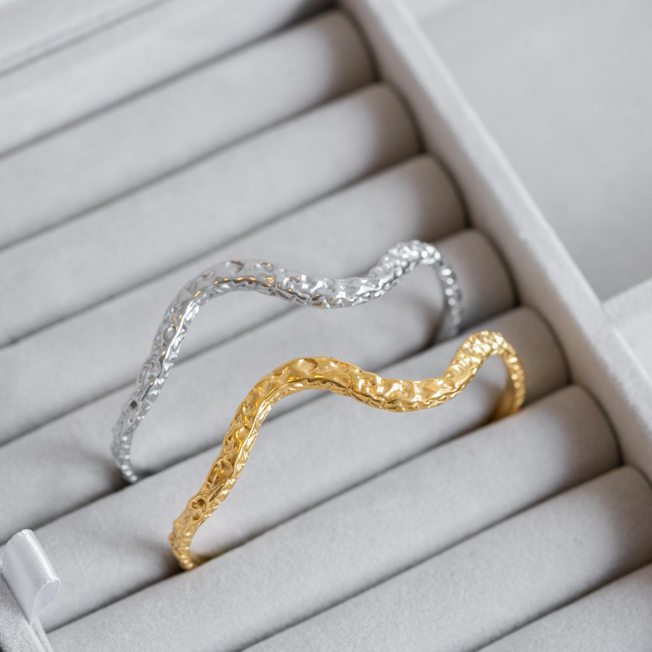 WAVES MOON JUSTERBAR ARMBAND