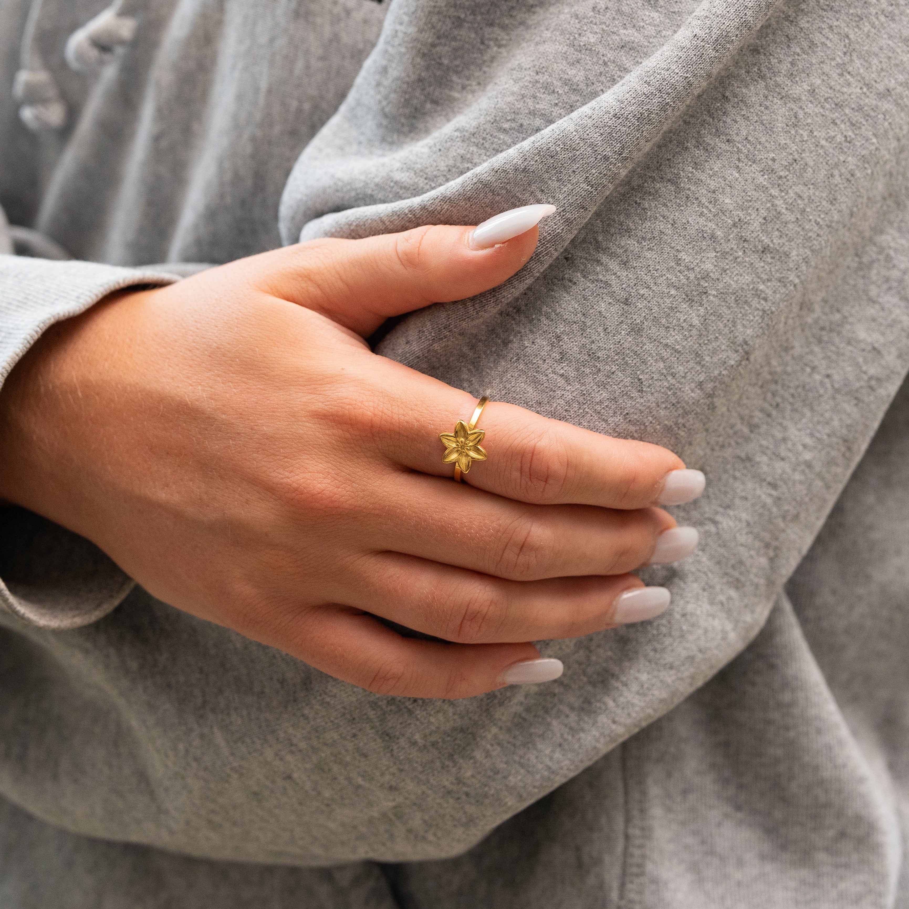 LILLA LILY JUSTERBAR RING GULD