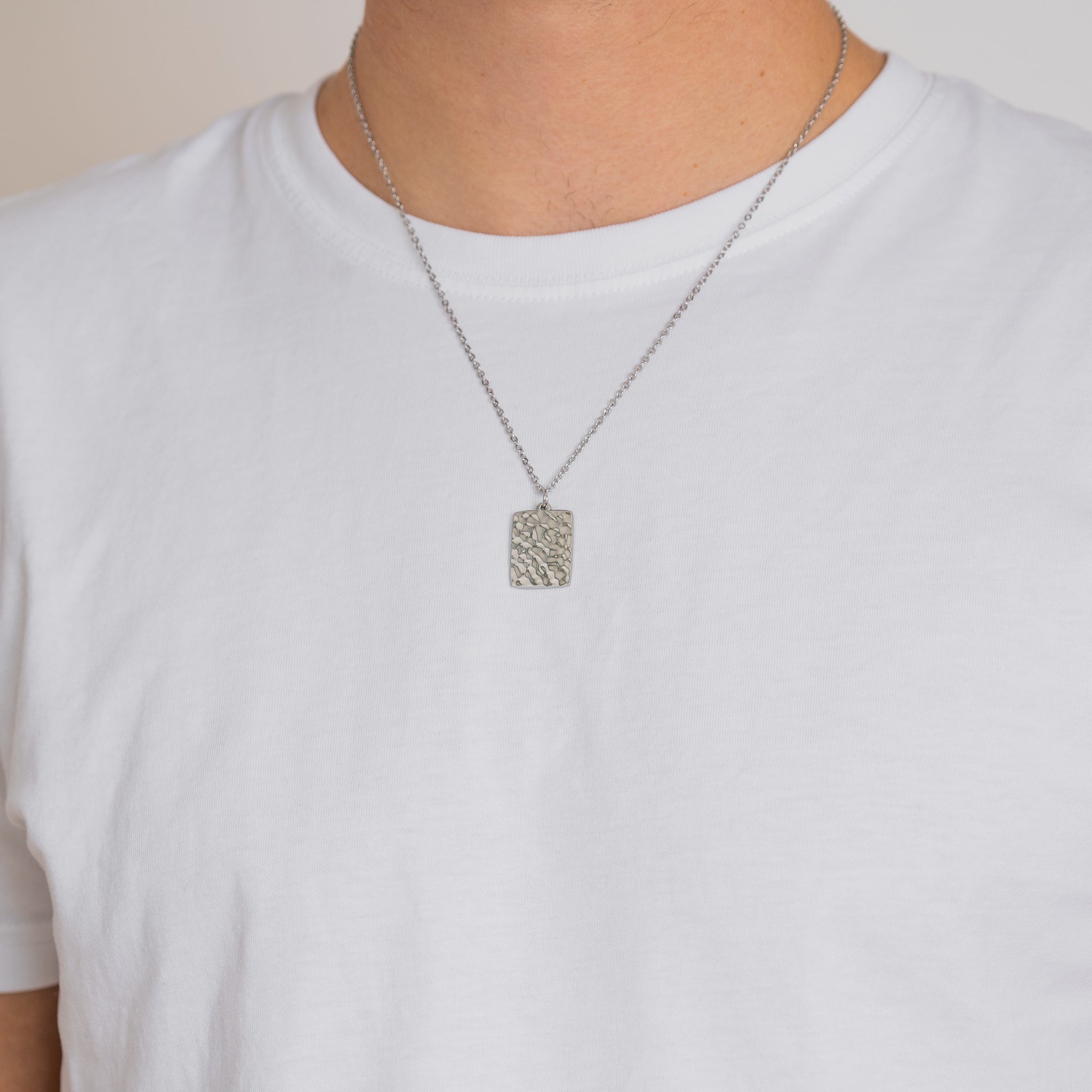 LONDON HALSBAND HAMMERED