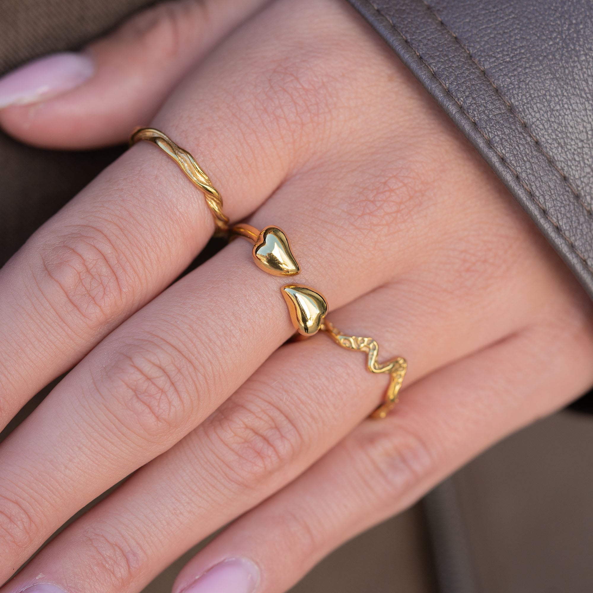 TWIN HEARTS JUSTERBAR RING