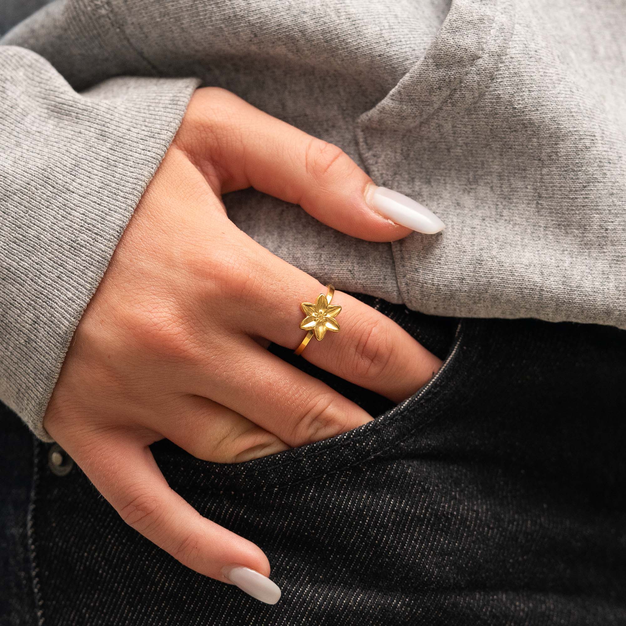 LILLA LILY JUSTERBAR RING GULD