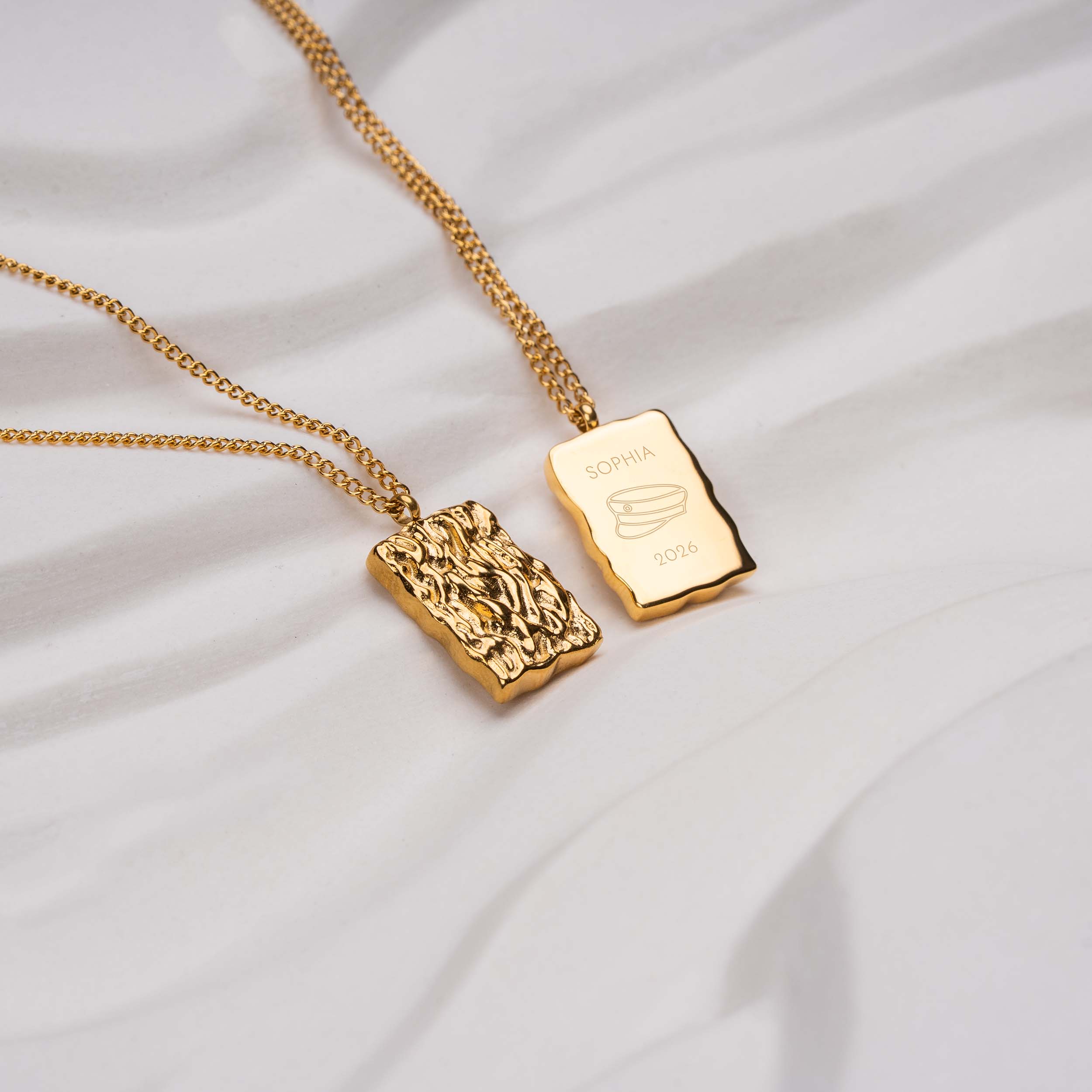 STUDENTMÖSSA HALSBAND GULD