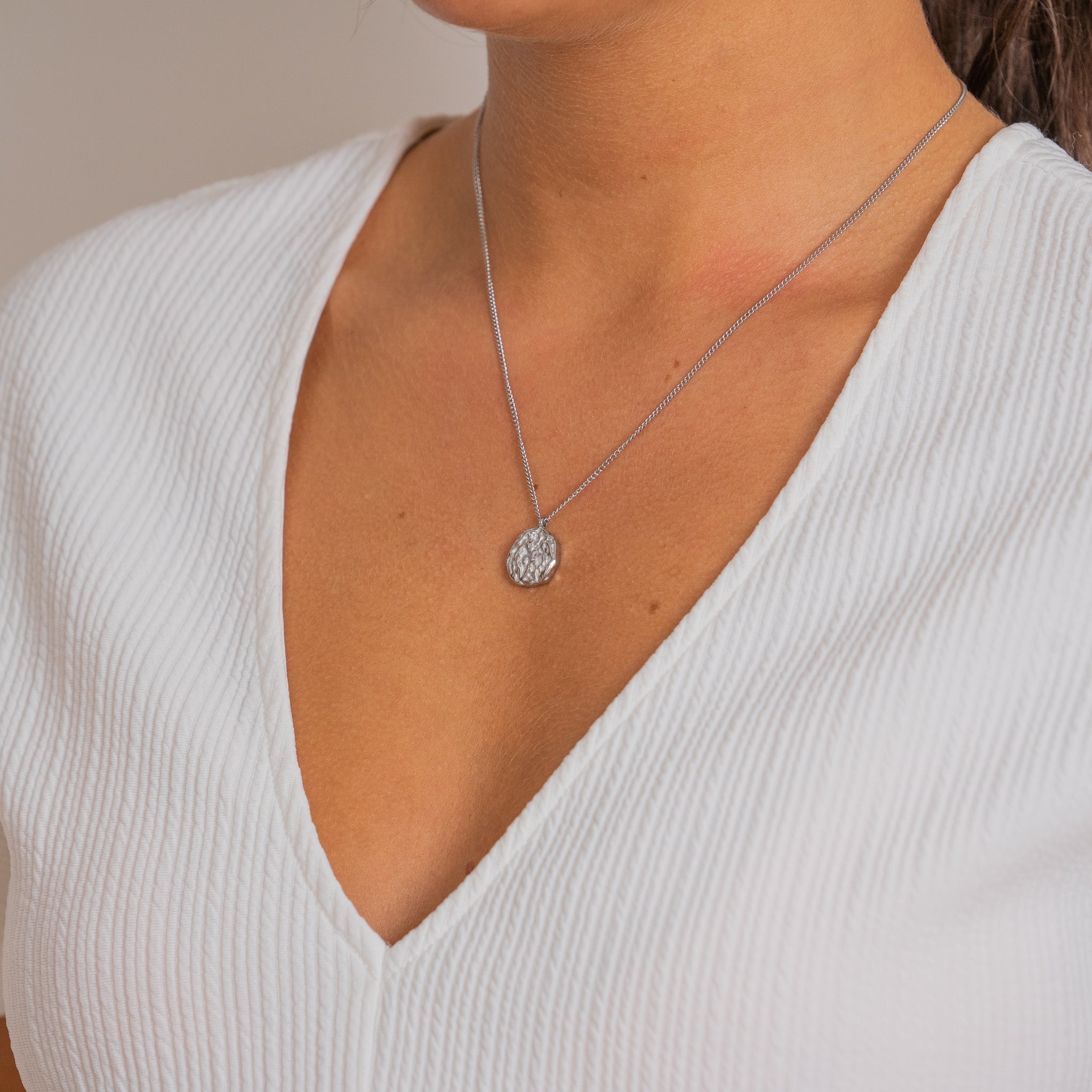 WAVY HALSBAND RUNT SILVER